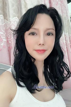 221489 - Lena Age: 53 - China